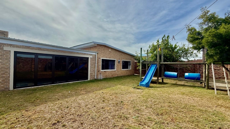 2 Bedroom Property for Sale in Parsonsvlei Eastern Cape